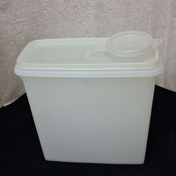 2 Pc Tupperware # 459-4 Cereal Keeper, And #5871-1 Qt. Pitcher - Picture 9 of 13